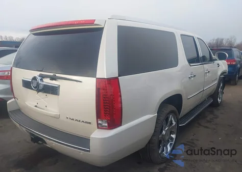 2009 Cadillac Escalade Esv Standard z USA, uszkodzony, nr VIN 1GYFK26239R275230